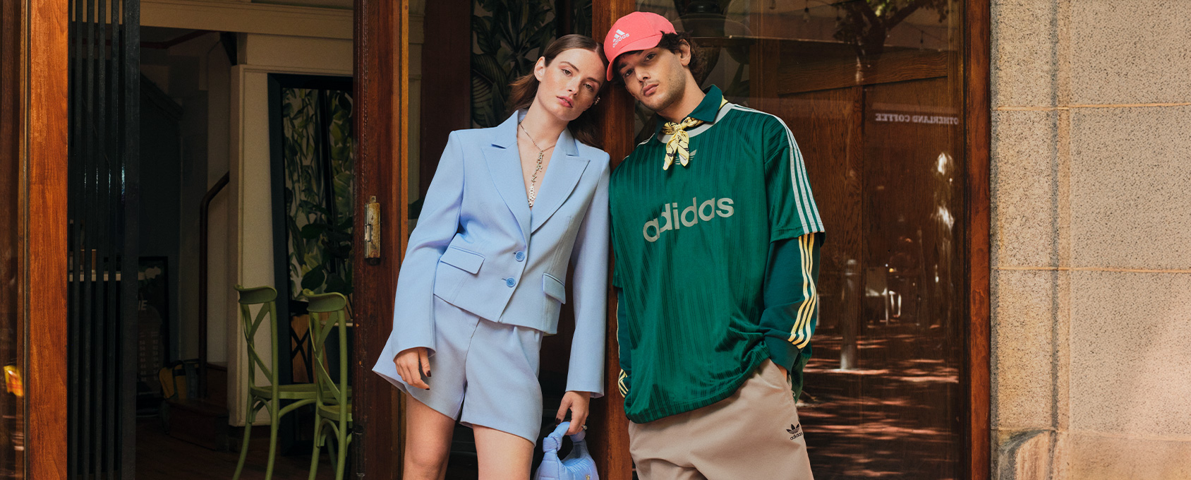 Love in Fashion: Αντίθετα στυλ στη νέα καμπάνια της Answear